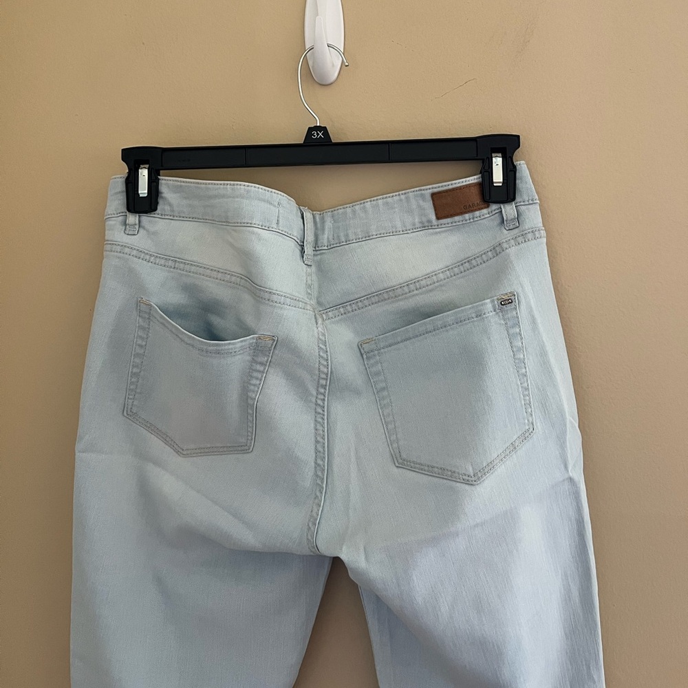 ◻️GARAGE: Junior girl size 9, light wash blue high waist jegging, preowned◻️ - Picture 12 of 13